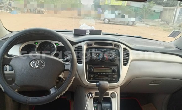 Acheter Occasion Voiture Toyota Highlander Bleu à Lomé, Togo Acheter Occasion Voiture Toyota Highlander Bleu à Lomé, Togo
