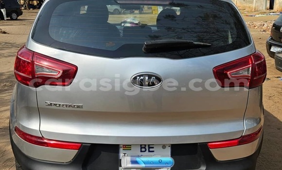 Acheter Occasion Voiture Kia Sportage Gris à Lomé, Togo Acheter Occasion Voiture Kia Sportage Gris à Lomé, Togo