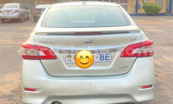 Acheter Occasion Voiture Nissan Sentra Gris à Lomé, Togo Acheter Occasion Voiture Nissan Sentra Gris à Lomé, Togo