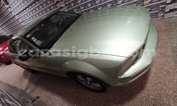 Acheter Occasion Voiture FORD MUSTANG Vert à Lomé, Togo Acheter Occasion Voiture FORD MUSTANG Vert à Lomé, Togo