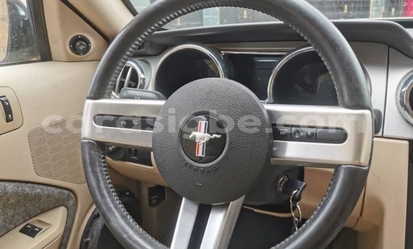 Acheter Occasion Voiture FORD MUSTANG Vert à Lomé, Togo Acheter Occasion Voiture FORD MUSTANG Vert à Lomé, Togo