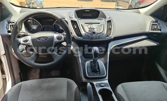 Acheter Occasion Voiture Ford Escape Blanc à Lomé, Togo Acheter Occasion Voiture Ford Escape Blanc à Lomé, Togo