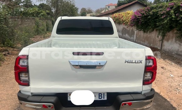 Buy Used Toyota Hilux White Car in Lome in Togo Buy Used Toyota Hilux White Car in Lome in Togo