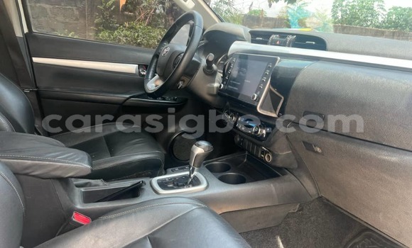 Buy Used Toyota Hilux White Car in Lome in Togo Buy Used Toyota Hilux White Car in Lome in Togo