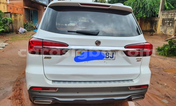 Buy Used MG RX5 White Car in Lome in Togo Buy Used MG RX5 White Car in Lome in Togo