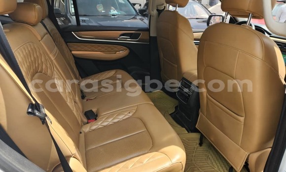 Buy Used MG RX5 White Car in Lome in Togo Buy Used MG RX5 White Car in Lome in Togo