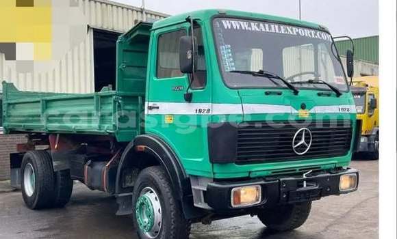 Acheter Occasion Utilitaire Mercedes‒Benz Sprinter Vert à Lomé, Maritime