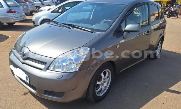 Acheter Occasion Voiture Toyota Corolla Gris à Lomé, Togo Acheter Occasion Voiture Toyota Corolla Gris à Lomé, Togo
