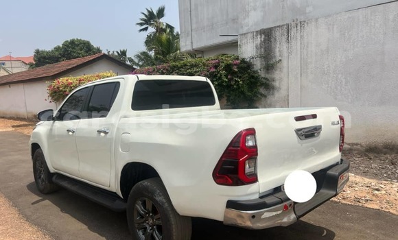 Buy Used Toyota Hilux White Car in Lome in Togo Buy Used Toyota Hilux White Car in Lome in Togo