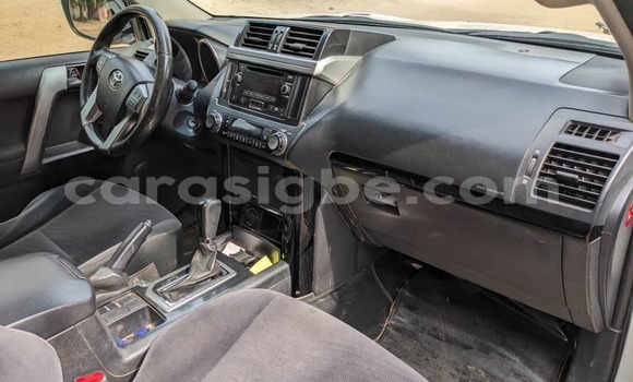 Acheter Occasion Voiture Toyota Land Cruiser Blanc à Lomé, Togo Acheter Occasion Voiture Toyota Land Cruiser Blanc à Lomé, Togo