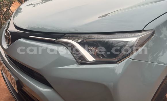 Acheter Occasion Voiture Toyota RAV4 Bleu à Lomé, Togo Acheter Occasion Voiture Toyota RAV4 Bleu à Lomé, Togo