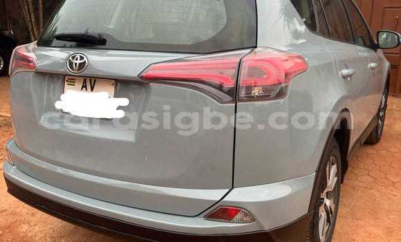 Acheter Occasion Voiture Toyota RAV4 Bleu à Lomé, Togo Acheter Occasion Voiture Toyota RAV4 Bleu à Lomé, Togo