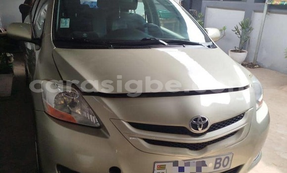 Acheter Occasion Voiture Toyota Yaris Beige à Lomé, Togo Acheter Occasion Voiture Toyota Yaris Beige à Lomé, Togo