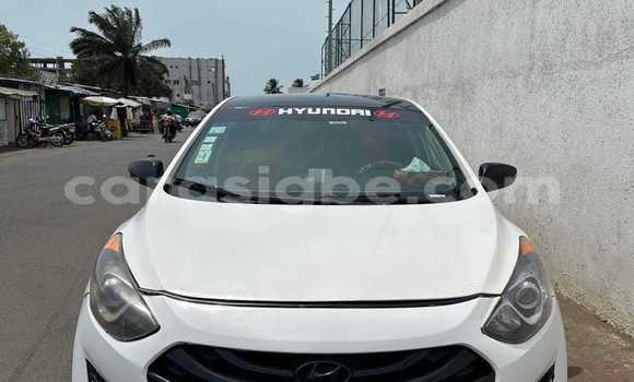 Acheter Occasion Voiture Hyundai Elantra Blanc à Lomé, Togo Acheter Occasion Voiture Hyundai Elantra Blanc à Lomé, Togo