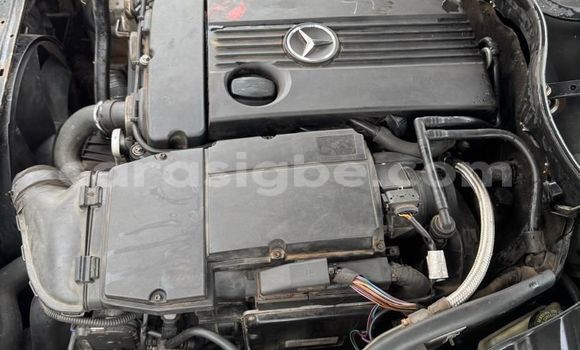 Buy Used Mercedes-Benz C-Classe Silver Car in Lome in Togo Buy Used Mercedes-Benz C-Classe Silver Car in Lome in Togo