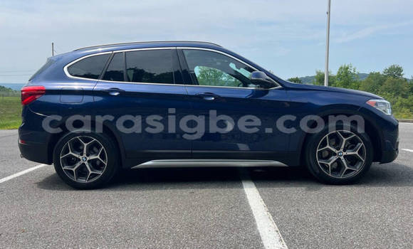 Acheter Occasion Voiture BMW X1 Bleu à Lomé, Togo Acheter Occasion Voiture BMW X1 Bleu à Lomé, Togo