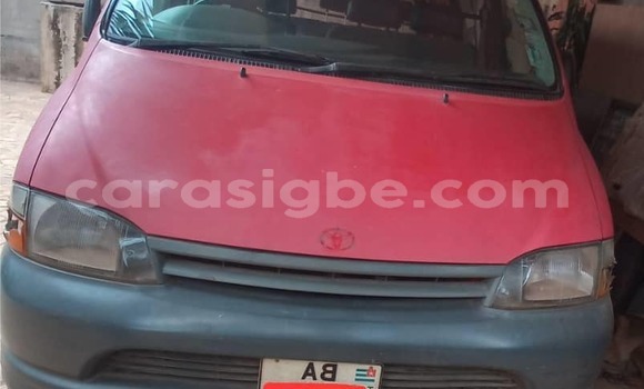 Acheter Occasion Voiture Toyota Hiace Rouge à Lomé, Togo Acheter Occasion Voiture Toyota Hiace Rouge à Lomé, Togo