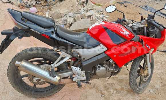 Buy Used Honda XR 125 Red Bike in Lome in Togo Buy Used Honda XR 125 Red Bike in Lome in Togo