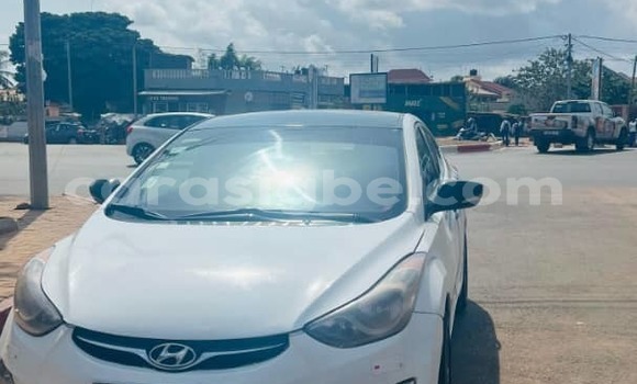 Acheter Occasion Voiture Hyundai Elantra Blanc à Lomé, Togo Acheter Occasion Voiture Hyundai Elantra Blanc à Lomé, Togo