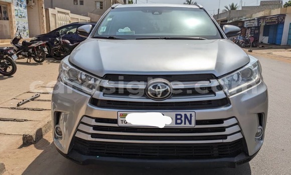 Acheter Occasion Voiture Toyota Highlander Gris à Lomé, Togo Acheter Occasion Voiture Toyota Highlander Gris à Lomé, Togo