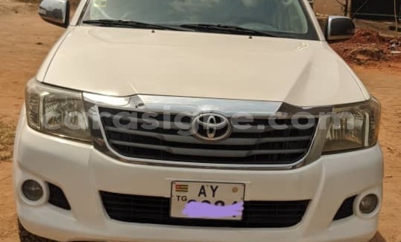 Acheter Occasion Voiture Toyota Hilux Blanc à Lomé, Togo Acheter Occasion Voiture Toyota Hilux Blanc à Lomé, Togo