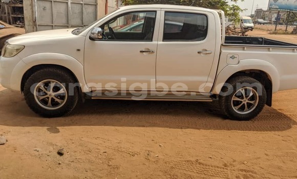 Acheter Occasion Voiture Toyota Hilux Blanc à Lomé, Togo Acheter Occasion Voiture Toyota Hilux Blanc à Lomé, Togo
