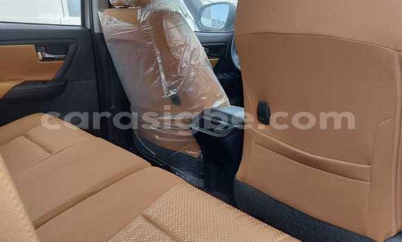 Acheter Import Voiture Toyota Fortuner Gris à Lomé, Togo Acheter Import Voiture Toyota Fortuner Gris à Lomé, Togo