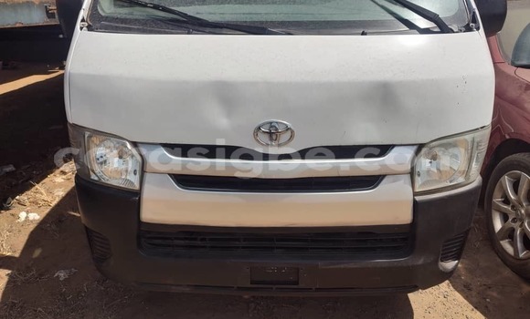 Acheter Occasion Voiture Toyota Hiace Blanc à Lomé, Togo Acheter Occasion Voiture Toyota Hiace Blanc à Lomé, Togo