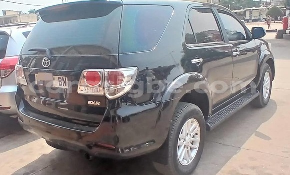Acheter Occasion Voiture Toyota Fortuner Noir à Lomé, Togo Acheter Occasion Voiture Toyota Fortuner Noir à Lomé, Togo