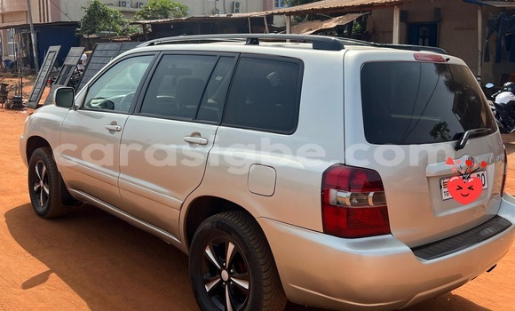 Acheter Occasion Voiture Toyota Highlander Beige à Lomé, Togo Acheter Occasion Voiture Toyota Highlander Beige à Lomé, Togo