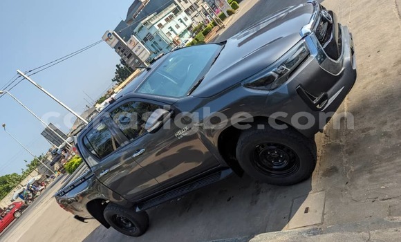 Acheter Occasion Voiture Toyota Hilux Noir à Lomé, Togo Acheter Occasion Voiture Toyota Hilux Noir à Lomé, Togo