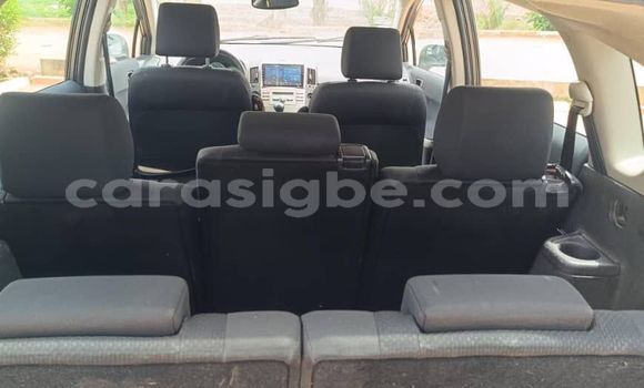 Buy Used Toyota Corolla Verso Silver Car in Lome in Togo Buy Used Toyota Corolla Verso Silver Car in Lome in Togo