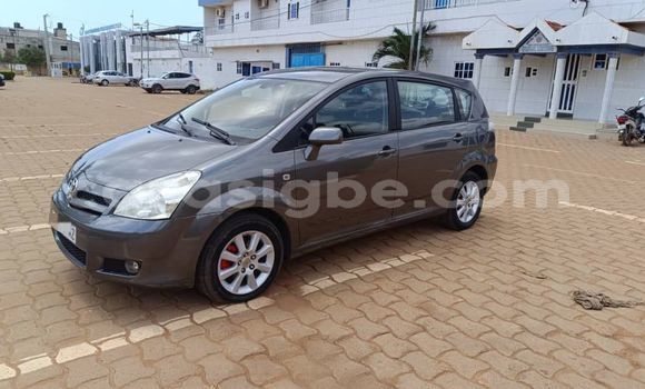 Buy Used Toyota Corolla Verso Silver Car in Lome in Togo Buy Used Toyota Corolla Verso Silver Car in Lome in Togo