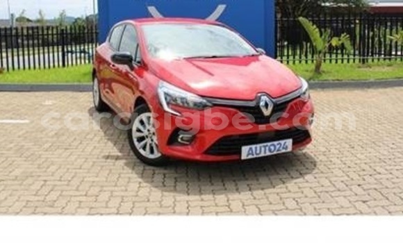 Buy Used Renault Clio Red Car in Lome in Togo Buy Used Renault Clio Red Car in Lome in Togo