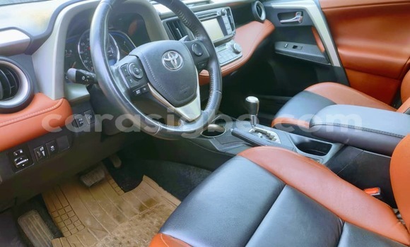 Acheter Occasion Voiture Toyota RAV4 Noir à Lomé, Togo Acheter Occasion Voiture Toyota RAV4 Noir à Lomé, Togo
