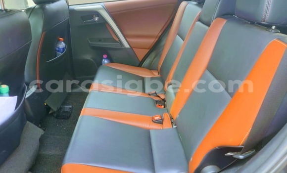 Acheter Occasion Voiture Toyota RAV4 Noir à Lomé, Togo Acheter Occasion Voiture Toyota RAV4 Noir à Lomé, Togo