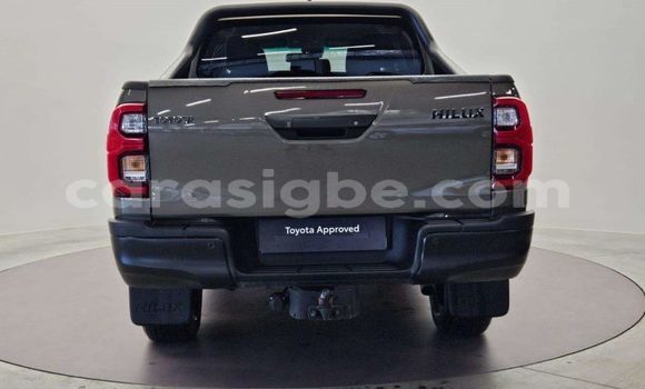 Buy Used Toyota Hilux Green Car in Lome in Maritime Buy Used Toyota Hilux Green Car in Lome in Maritime