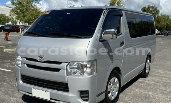 Buy Used Toyota Hiace White Car in Lome in Togo Buy Used Toyota Hiace White Car in Lome in Togo