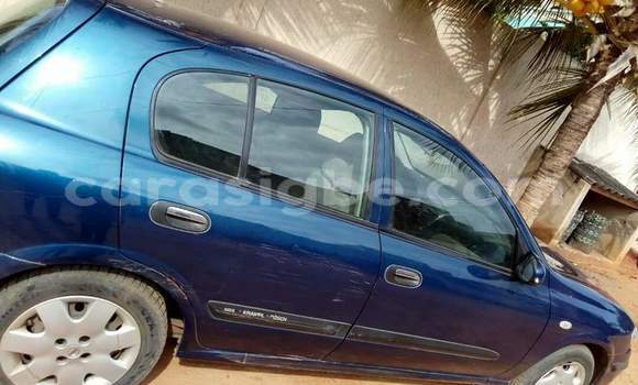 Acheter Occasion Voiture Nissan Almera Bleu à Lomé, Togo Acheter Occasion Voiture Nissan Almera Bleu à Lomé, Togo
