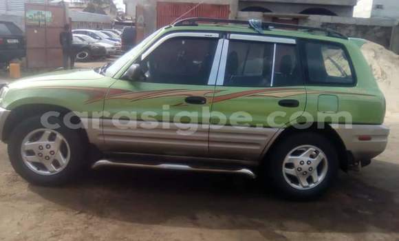 Buy Used Toyota RAV4 Green Car in Lome in Togo Buy Used Toyota RAV4 Green Car in Lome in Togo