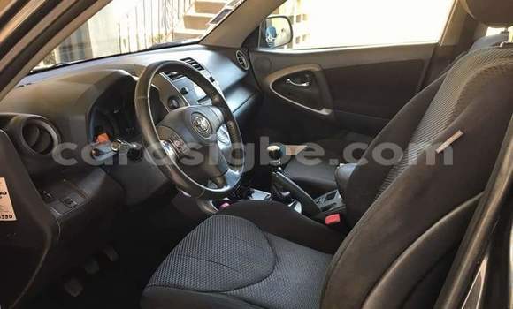 Acheter Occasion Voiture Toyota RAV4 Noir à Lomé, Togo Acheter Occasion Voiture Toyota RAV4 Noir à Lomé, Togo