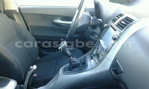 Buy Used Toyota Auris Silver Car in Lome in Togo Buy Used Toyota Auris Silver Car in Lome in Togo