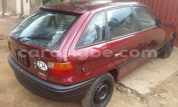 Acheter Occasion Voiture Opel Astra Rouge à Lomé, Togo Acheter Occasion Voiture Opel Astra Rouge à Lomé, Togo