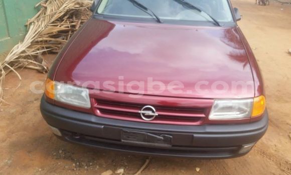 Acheter Occasion Voiture Opel Astra Rouge à Lomé, Togo