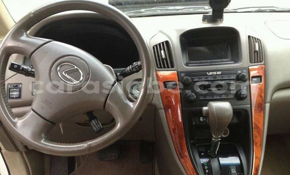 Acheter Occasion Voiture Lexus RX 300 Blanc à Lomé, Togo Acheter Occasion Voiture Lexus RX 300 Blanc à Lomé, Togo