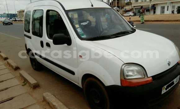 Buy Used Renault Kangoo White Car in Lome in Maritime Buy Used Renault Kangoo White Car in Lome in Maritime