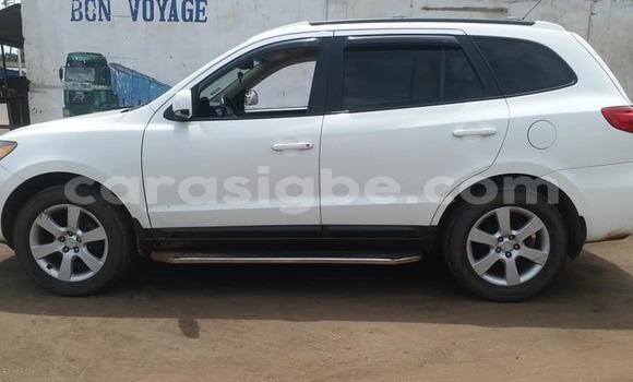 Buy Used Hyundai Santa Fe White Car in Lome in Maritime Buy Used Hyundai Santa Fe White Car in Lome in Maritime
