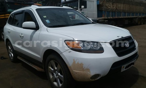 Buy Used Hyundai Santa Fe White Car in Lome in Maritime Buy Used Hyundai Santa Fe White Car in Lome in Maritime