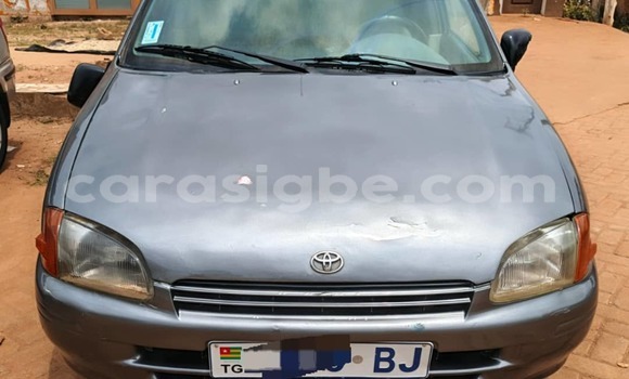 Acheter Occasion Voiture Toyota Starlet Gris à Lome, West africa Acheter Occasion Voiture Toyota Starlet Gris à Lome, West africa