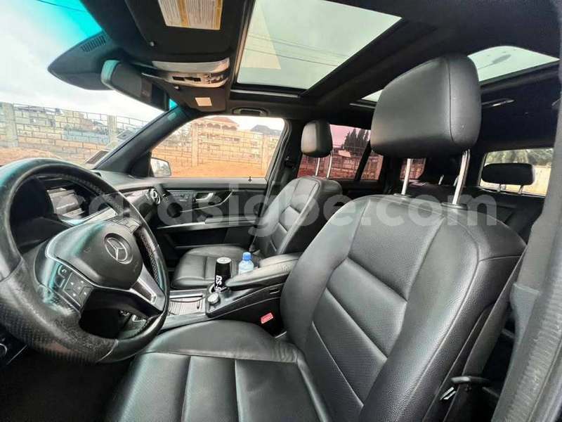 Big with watermark mercedes benz glk class maritime lome 10592